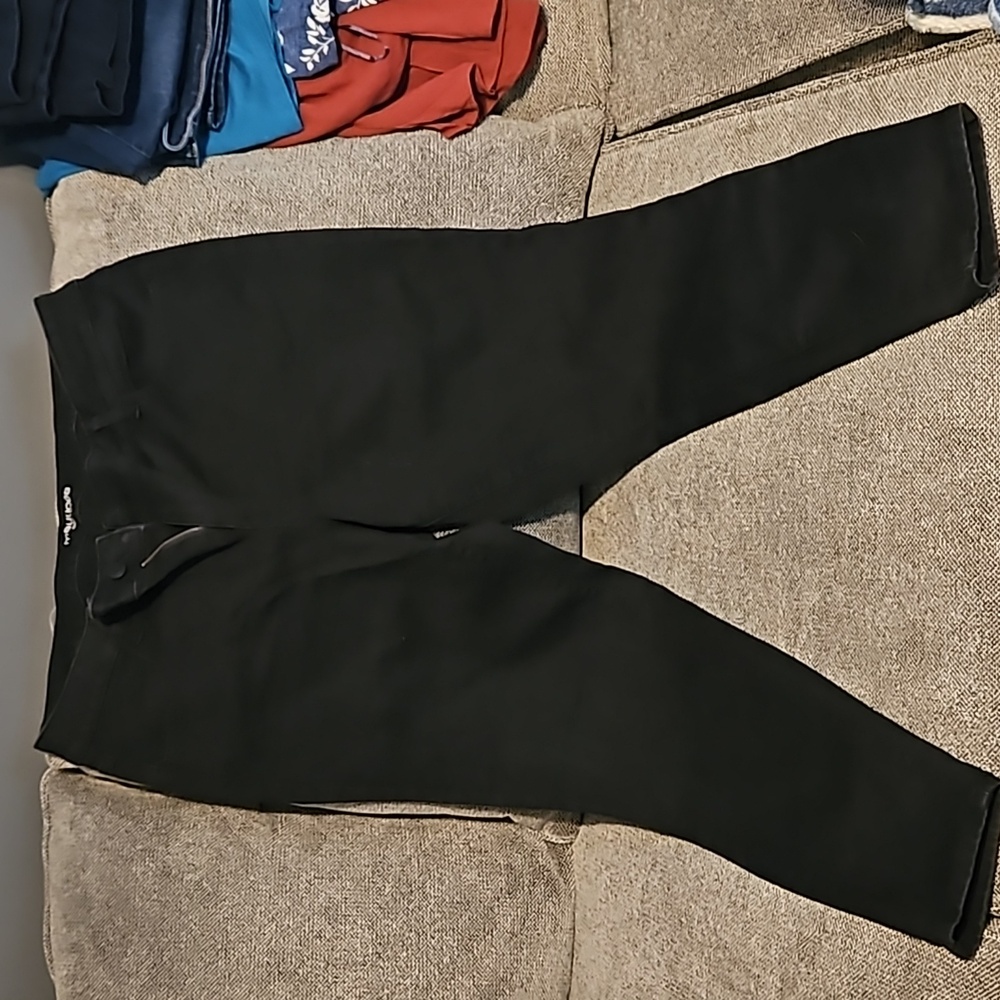 Maurices mid rise skinny black jeans 18W